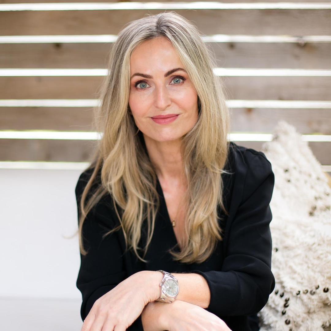Sarah after — upright, confident posture